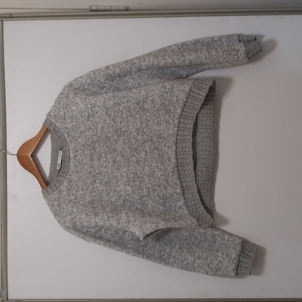 Zara long sleeve sweater